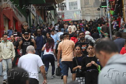 Movimentao na Ladeira Porto Geral em So Paulo