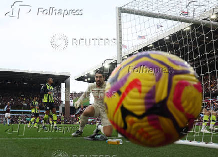 Premier League - Aston Villa v Manchester City