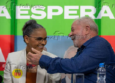 O presidencivel Lula (PT) e a ex-ministra Marina Silva durante coletiva