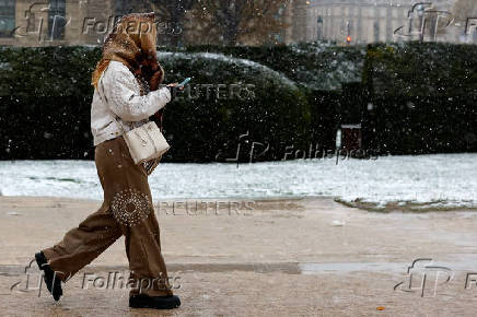 Snow and winter weather in Paris