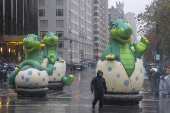 Desfile anual do dia de ao de graas da macy's acontece na cidade de nova york