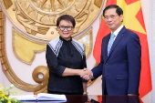Indonesian Foreign Minister Retno Marsudi visits Vietnam