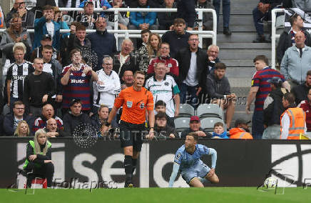 Premier League - Newcastle United v Tottenham Hotspur