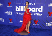 El negro y los diseos clsicos intervenidos dominaron la alfombra de los Latin Billboards