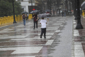 Forte chuva no Viaduto Santa Ifignia em SP