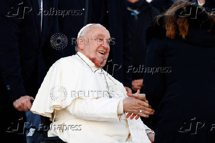 Pope Francis boards the papal plane for his apostolic visit to Corsica, at Fiumicino airport