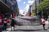 Manifestantes protestam contra a jornada de trabalho 6x1