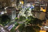 Vista area noturna do centro antigo da cidade de So Paulo