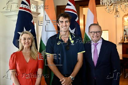 Australian PM Albanese receives Australian and Indian men's cricket teams at Kirribilli House in Sydney