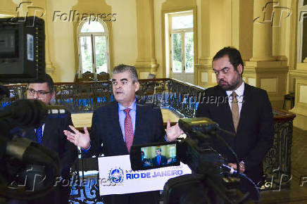 Coletiva de imprensa com autoridades aps reunio do governo e Supervia no RJ