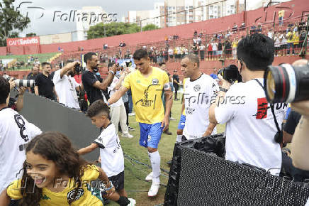 Jogo de despedida do jogador paulinho no caninde em so paulo