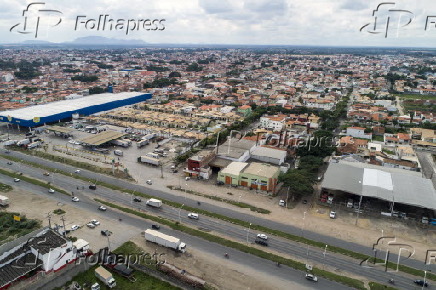 Vista area da avenida Eduardo Fres da Mota, em Feira de  Santana