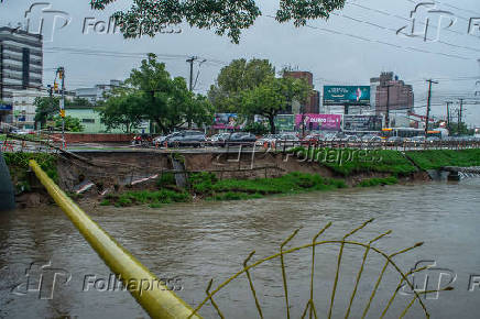 Chuva causa estragos em Porto Alegre (RS)