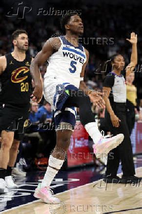 NBA: Cleveland Cavaliers at Minnesota Timberwolves