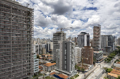 Edifcios em construo na avenida Rebouas (SP)