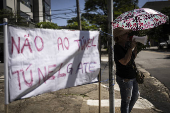 Ato contra corte de ravores para construo de tnel na Sena Madureira