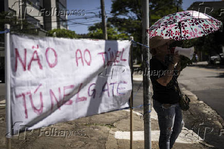 Ato contra corte de ravores para construo de tnel na Sena Madureira