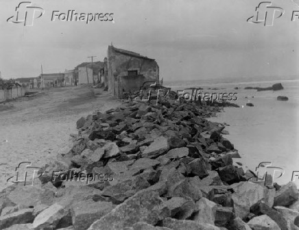 Pedras no litoral de Olinda. (Foto: