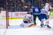 NHL: Edmonton Oilers at Vancouver Canucks