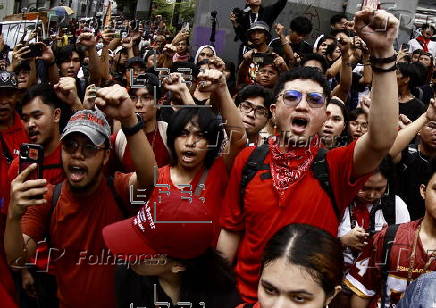 Protesters mark the 161th birth anniversary of hero Andres Bonifacio