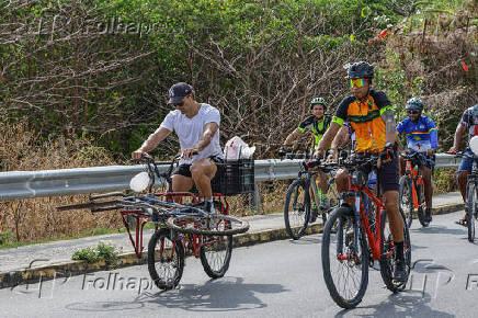 Ciclistas realizam ato pacifico nas ruas de Olinda e Paulista