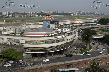 Vista da fachada do aeroporto de Congonhas (SP)