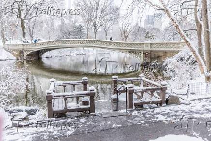 Neve  vista acumulada no Central Park em Nova York