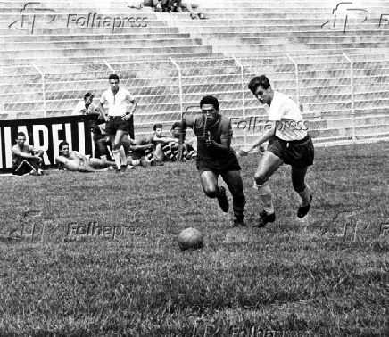 Garrincha em treino do Corinthians.