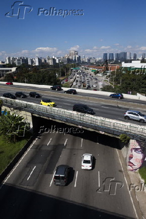 Vista da ponte Eusbio Matoso em So Paulo (SP)