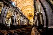 Vista interna da Catedral Metropolitana de Buenos Aires