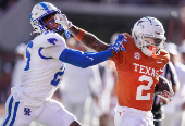 NCAA Football: Kentucky at Texas