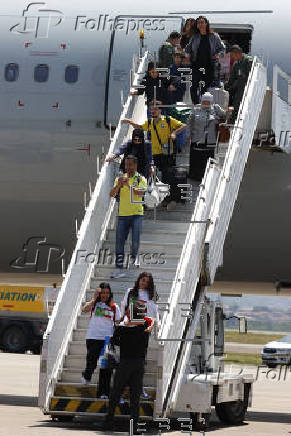 Lula recibe a un primer grupo de 228 brasileos repatriados desde el Lbano por la guerra