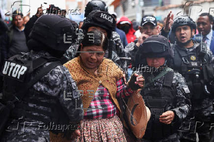 La Polica de Bolivia detiene a dos dirigentes cercanos a Evo Morales y busca a otros dos