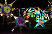 Festival de luces Luztopa celebra navidad en el norte de Mxico con ajolotes y alebrijes