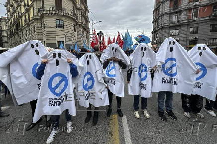 Nationwide general strike in Italy against the government's budget plan