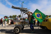 Manifestantes protestam a favor do governo Bolsonaro (ES)