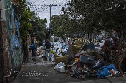 limpeza e recuperao  da Travessa dos Venezianos, em Porto Alegre (RS)