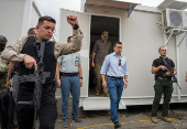 Fuerzas militares de Ecuador arman campamentos en las crceles ms peligrosas de Guayaquil