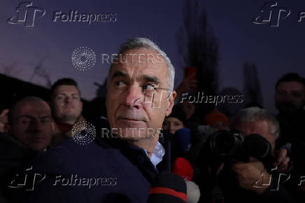 Presidential candidate Georgescu makes statements to the press in Izvorani