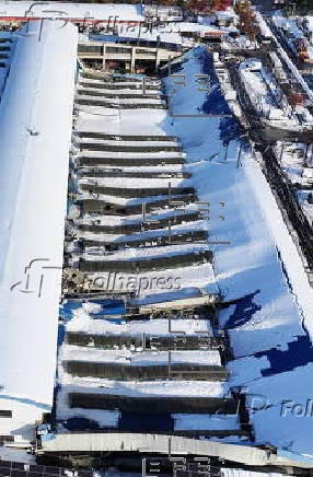 Market roof collapses in South Korea following heavy snow