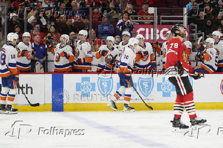 NHL: New York Islanders at Chicago Blackhawks