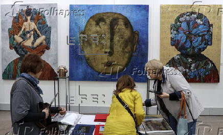 21st 'Art Moscow' fair of modern, classical and jewelry art in Moscow