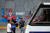 US to reimpose oil sanctions on Venezuela over election concerns
