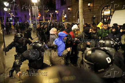 Protest against the eviction of the former Massana school in Barcelona