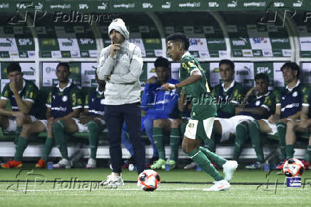 Partida entre palmeiras e red bull bragantino pelo campeonato paulista de futebol