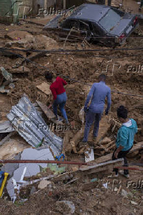 Destruio provocada pela chuva em Petrpolis (RJ)