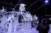 Exposicin de esculturas de hielo en el parque Mgicas Navidades