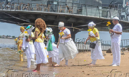 RELIGIAO / OXUM / FE / OFERENDA