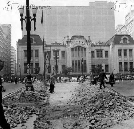 1959O Largo So Francisco em obras. Ao