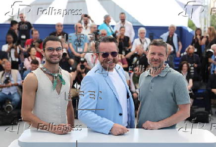 Three Kilometres To The End Of The World - Photocall - 77th Cannes Film Festival
